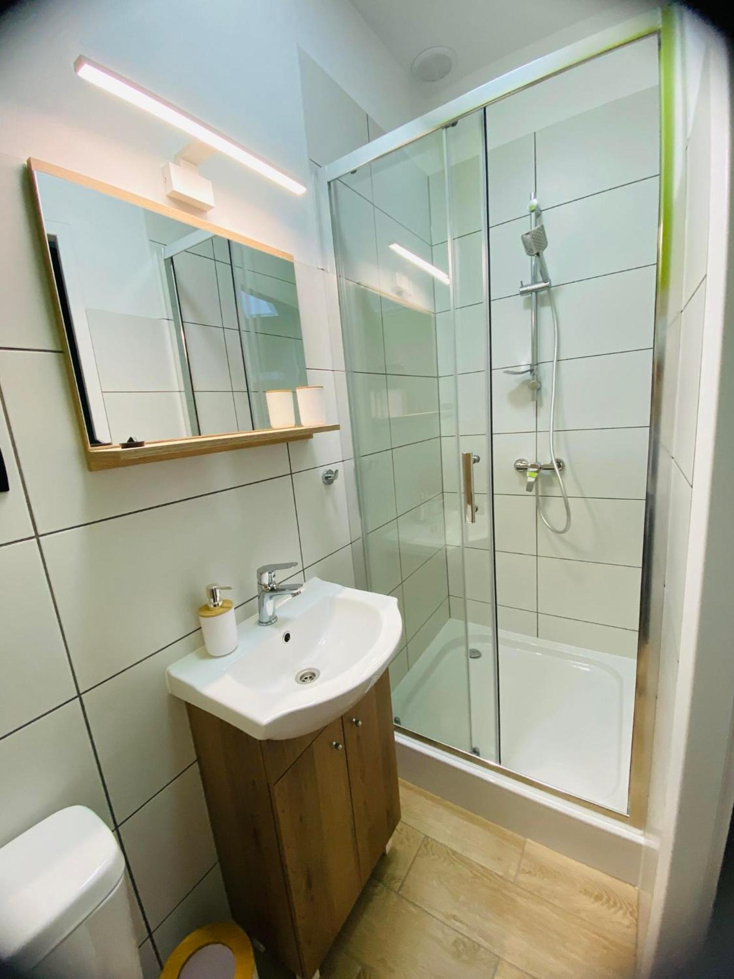 Hotel Milo - Noclegi Бартошице Екстериор снимка