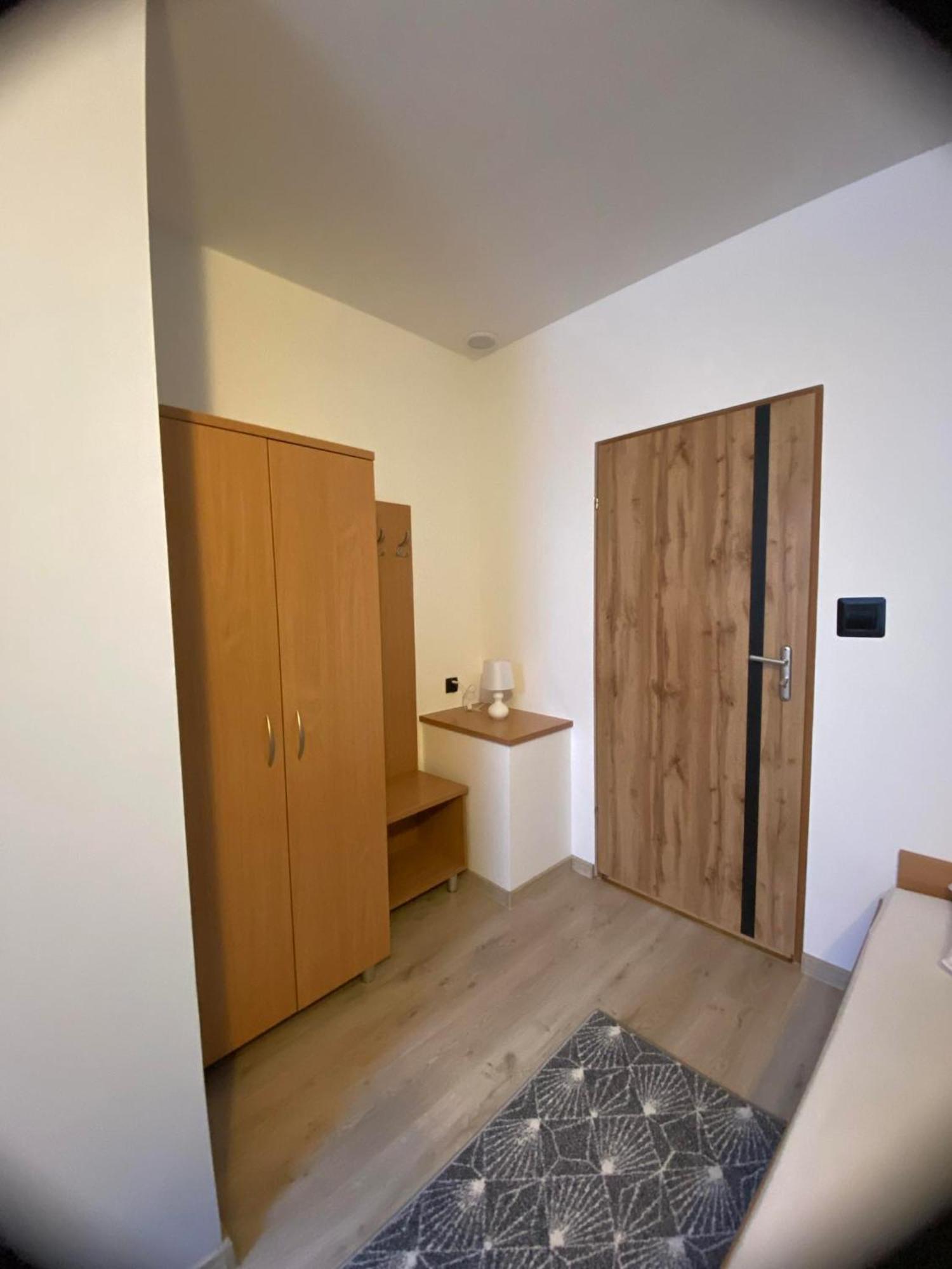 Hotel Milo - Noclegi Бартошице Екстериор снимка